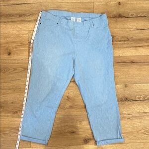 EUC Time and Tru Capri leggings XL